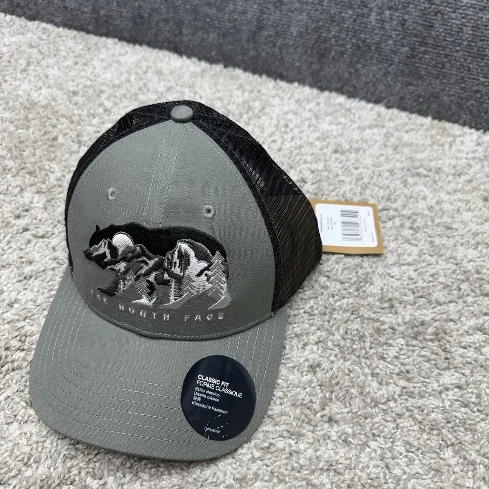 The North Face SnapBack hat cap bear‎ mountain trees gray/black adjustable